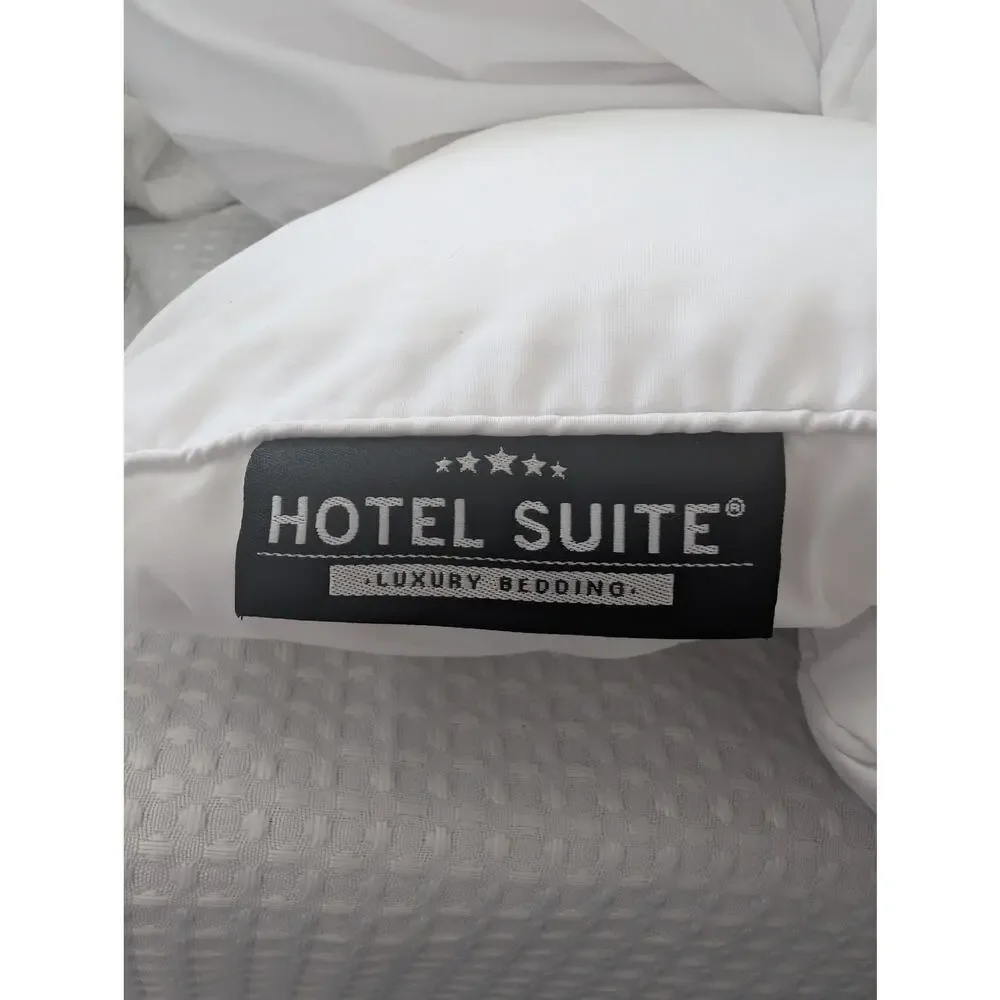 NWOT! HOTEL SUITE! PURE WHITE DOWN ALTERNATIVE, HYPOALLERGENIC COMFORTER! FULL